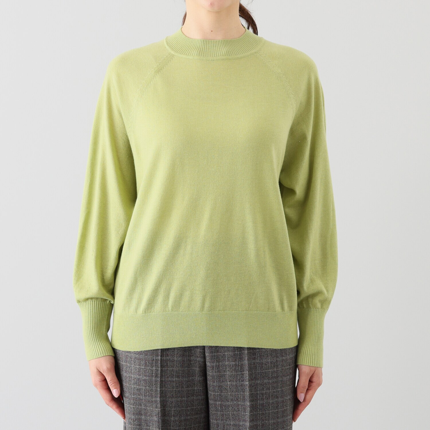 元町ゼラール なめらか＆きれい見え ハイゲージで編み立てた ふんわりスリーブ プルオーバー