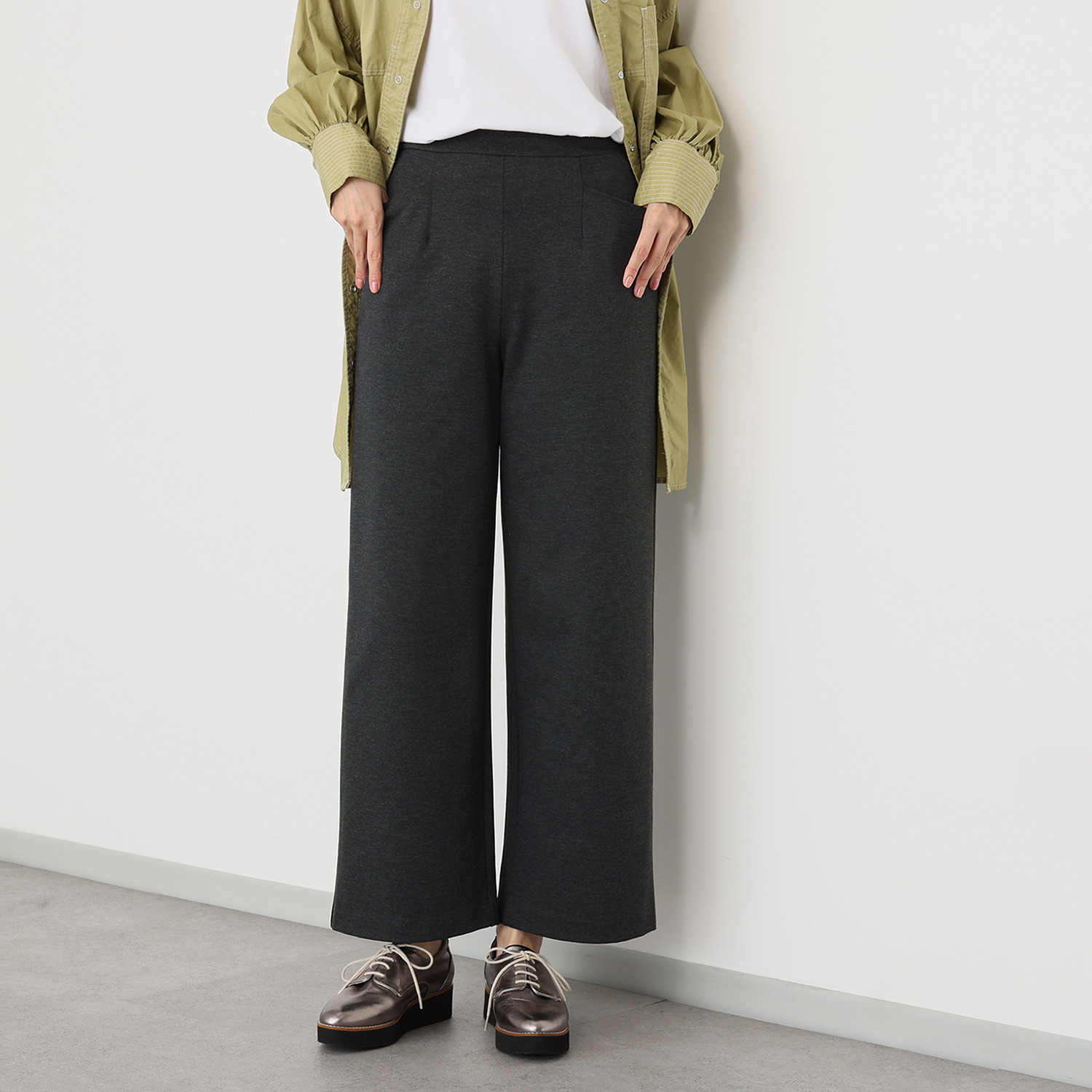 上質ごこち 吸湿発熱 プレミアム雅山（Ｒ） ワイドパンツ ＜股下７０ｃｍ＞