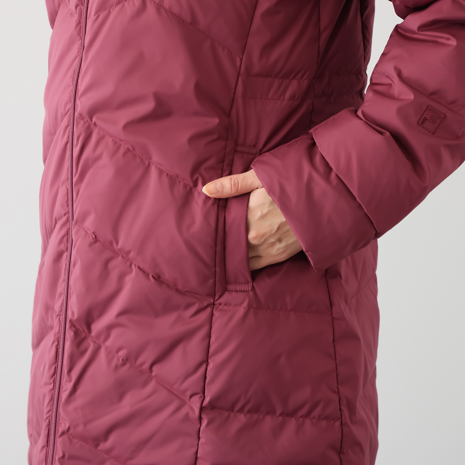 フィラ はっ水・防風 柔らかくしなやかな着心地 スペシャルダウンコート