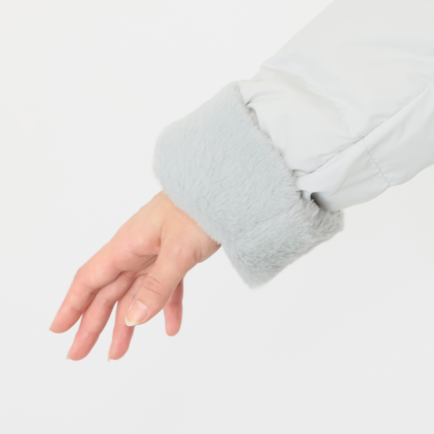 フィラ はっ水・防風 柔らかくしなやかな着心地 スペシャルダウンコート