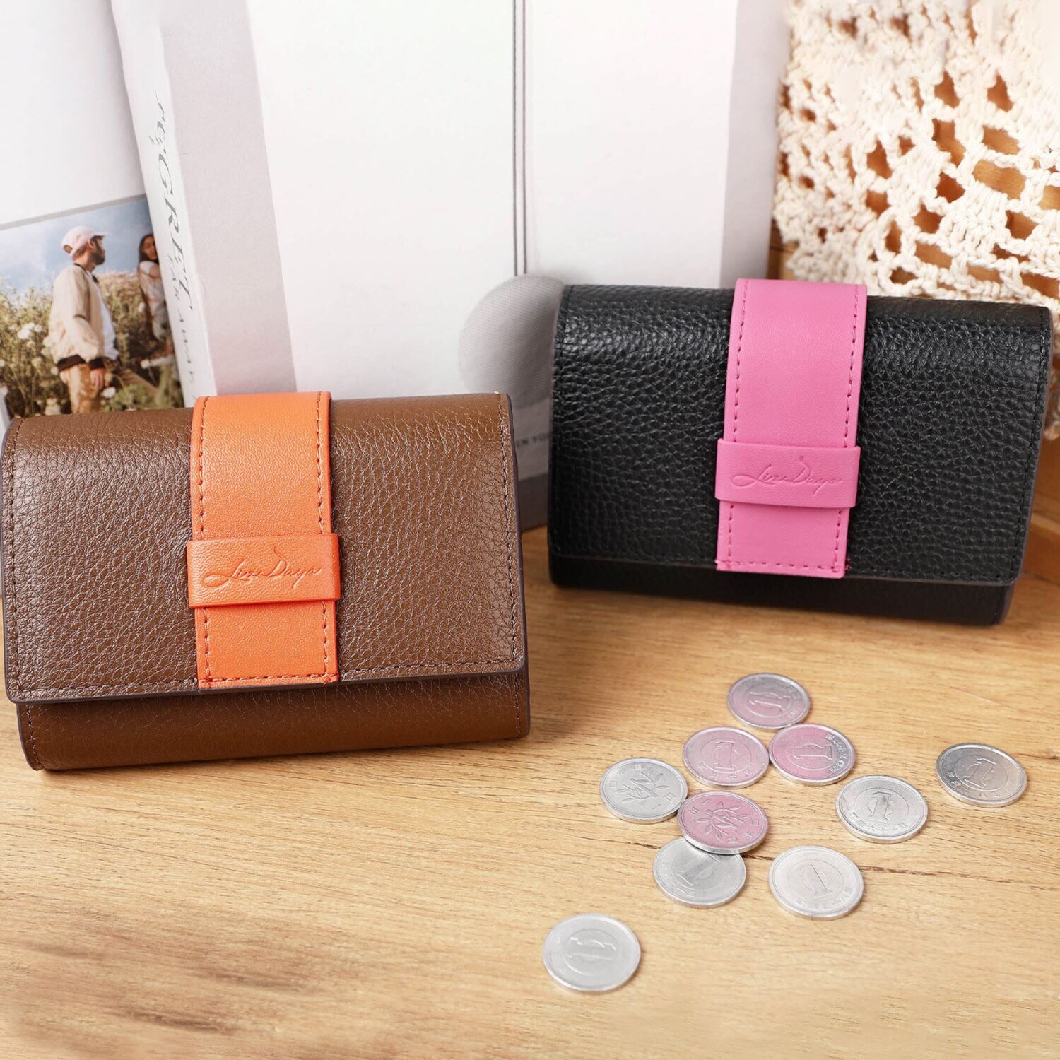 リズデイズ 牛革 ベルトデザイン じゃばら 二つ折り財布