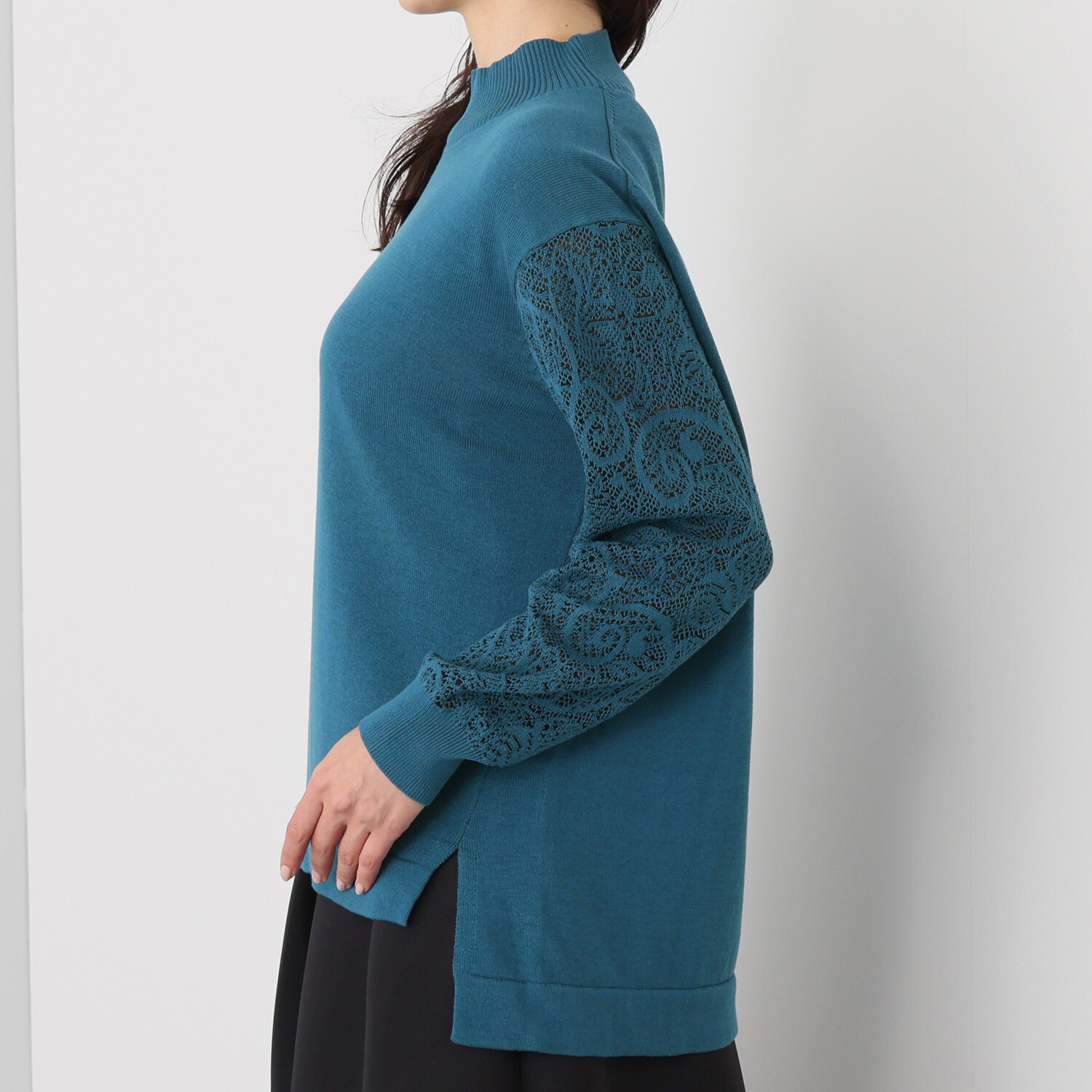 アットランティーヴァ アリア レーススリーブ ニットブラウス