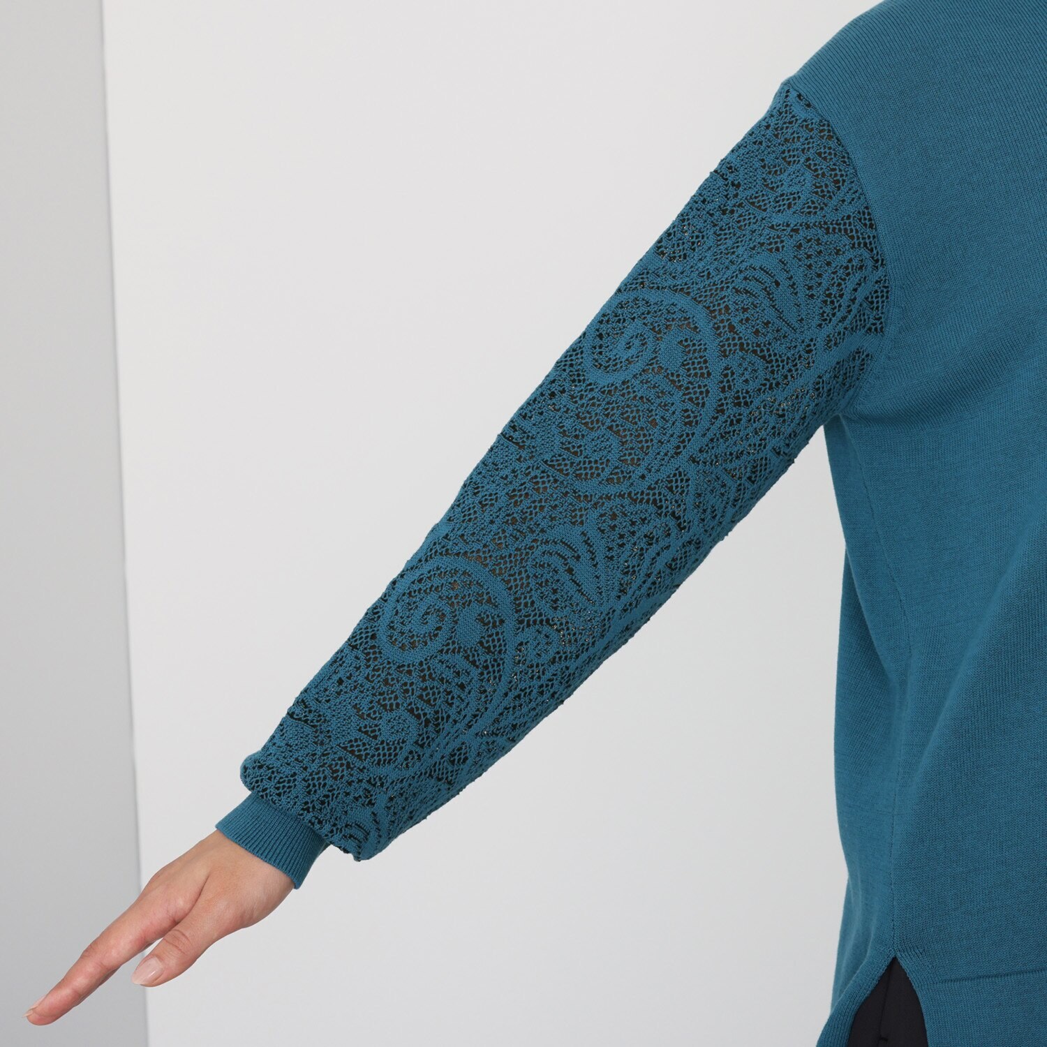 アットランティーヴァ アリア レーススリーブ ニットブラウス