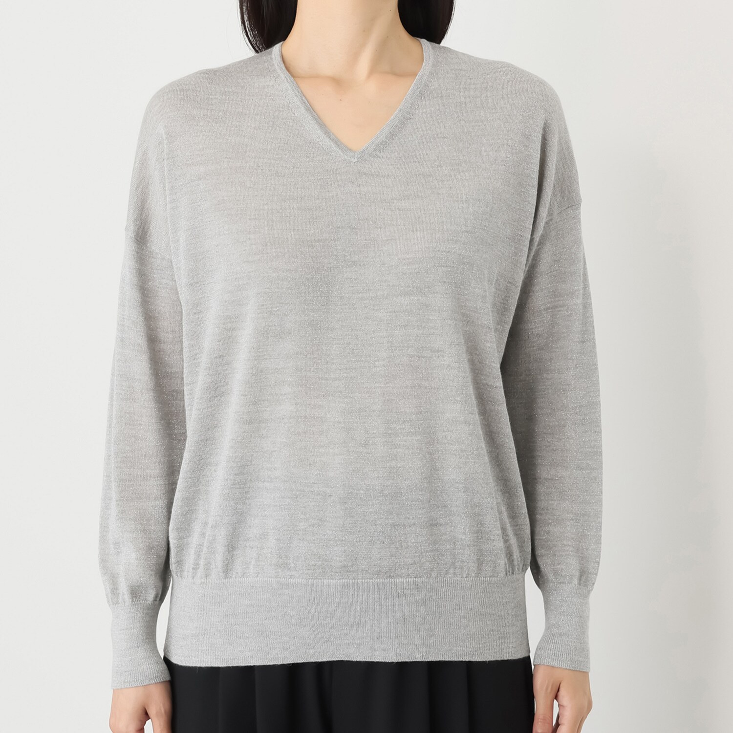 アズイズ　ビーマイセルフ バイ　ネイチャーズ スーパーベビーアルパカ シルク混ラメ入り Ｖネックプルオーバー