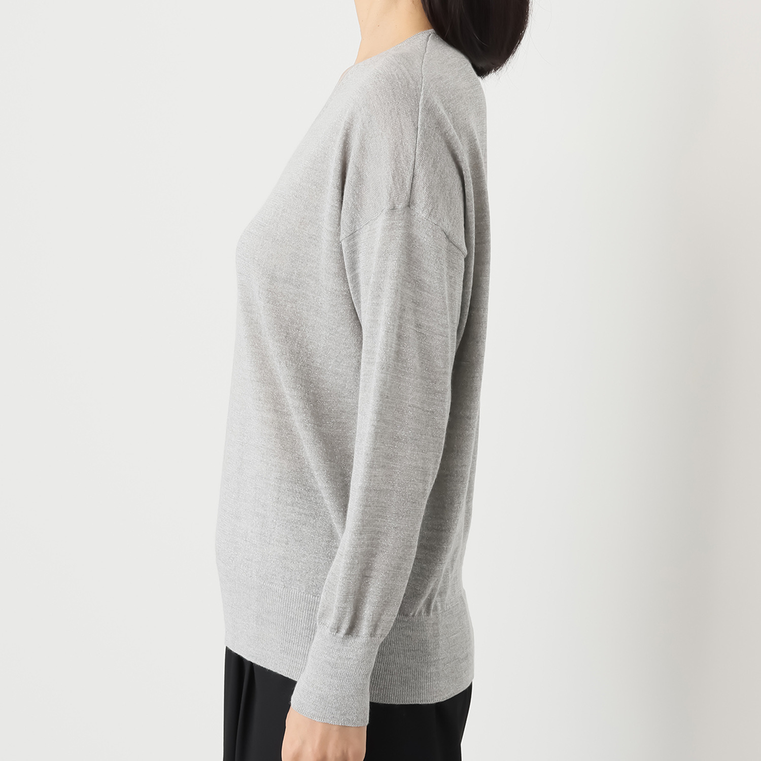 アズイズ　ビーマイセルフ バイ　ネイチャーズ スーパーベビーアルパカ シルク混ラメ入り Ｖネックプルオーバー