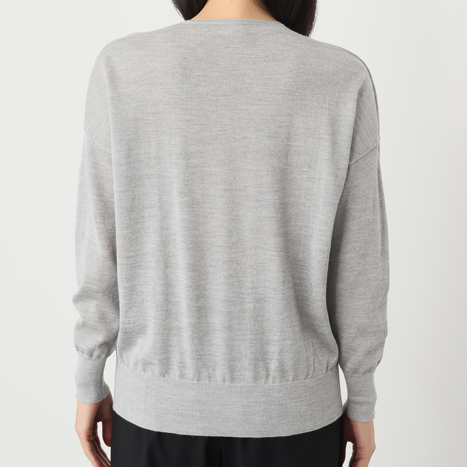 アズイズ　ビーマイセルフ バイ　ネイチャーズ スーパーベビーアルパカ シルク混ラメ入り Ｖネックプルオーバー