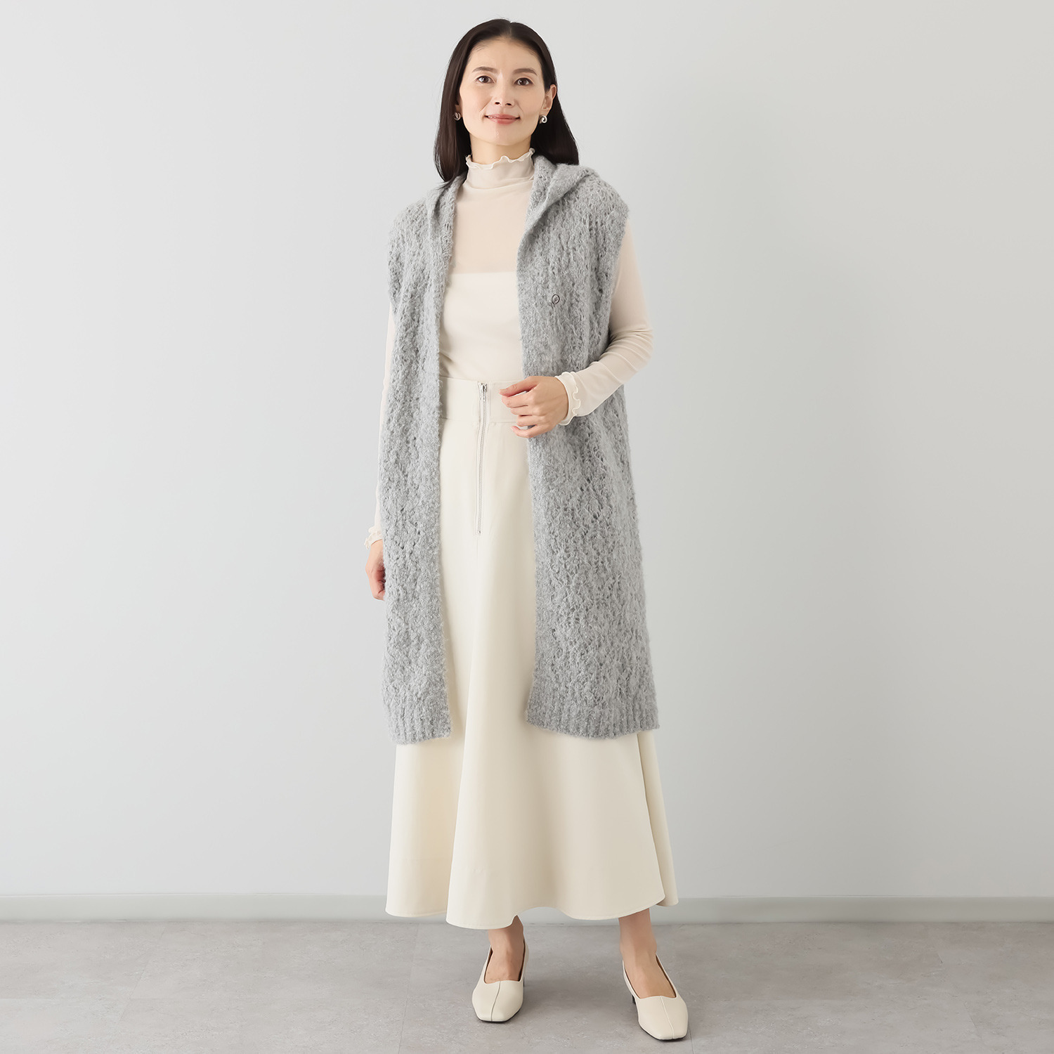 アズイズ　ビーマイセルフ バイ　ネイチャーズ アルパカ混ブークレ 透かし編 フーディーロングジレ