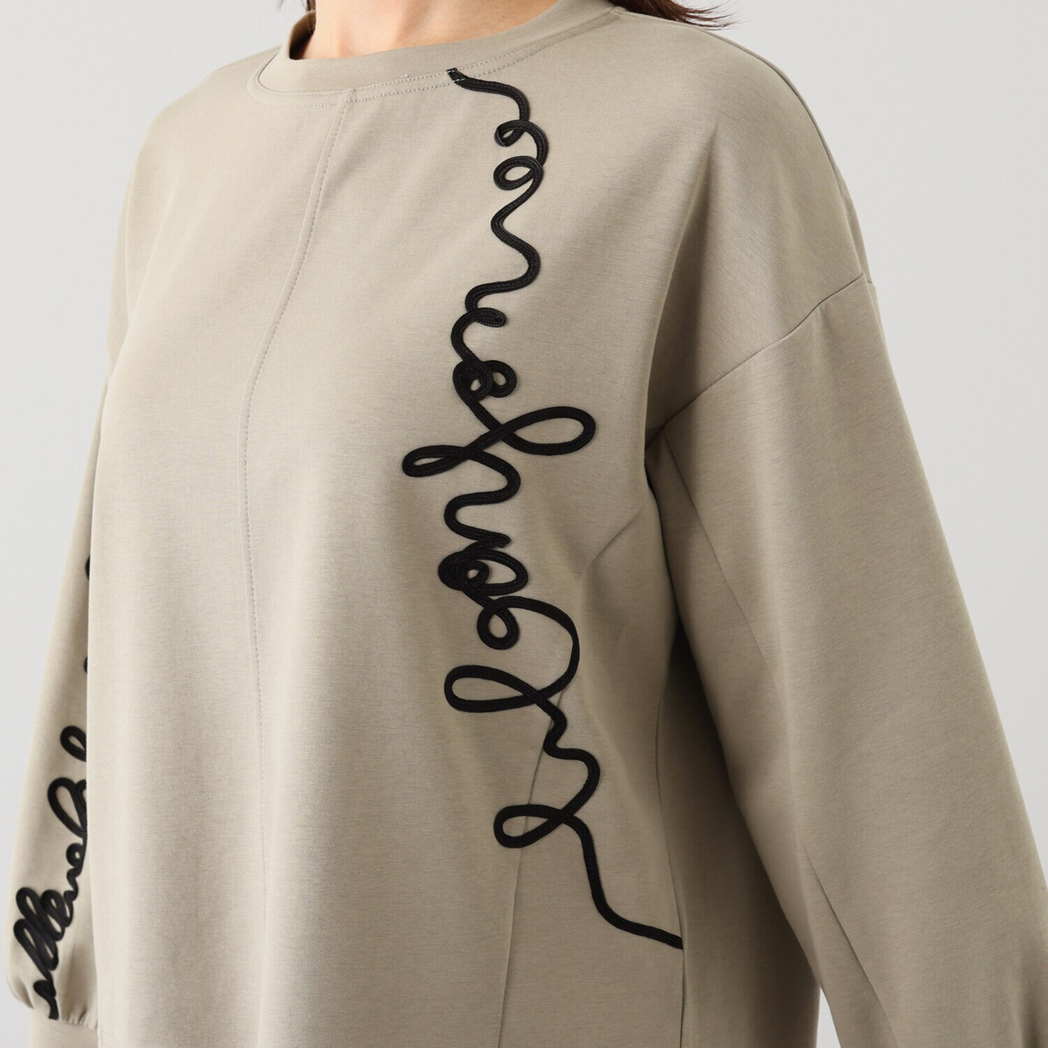 スタイル・ラヴィー コード刺しゅう ダンボールニット プルオーバー