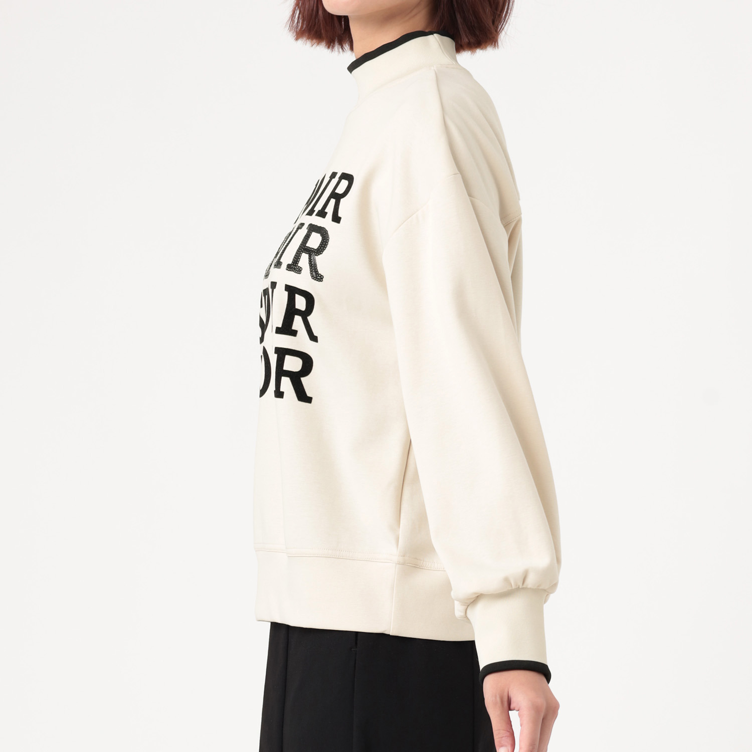 スタイル・ラヴィー フロッキーロゴ アクセント ダンボールニット プルオーバー