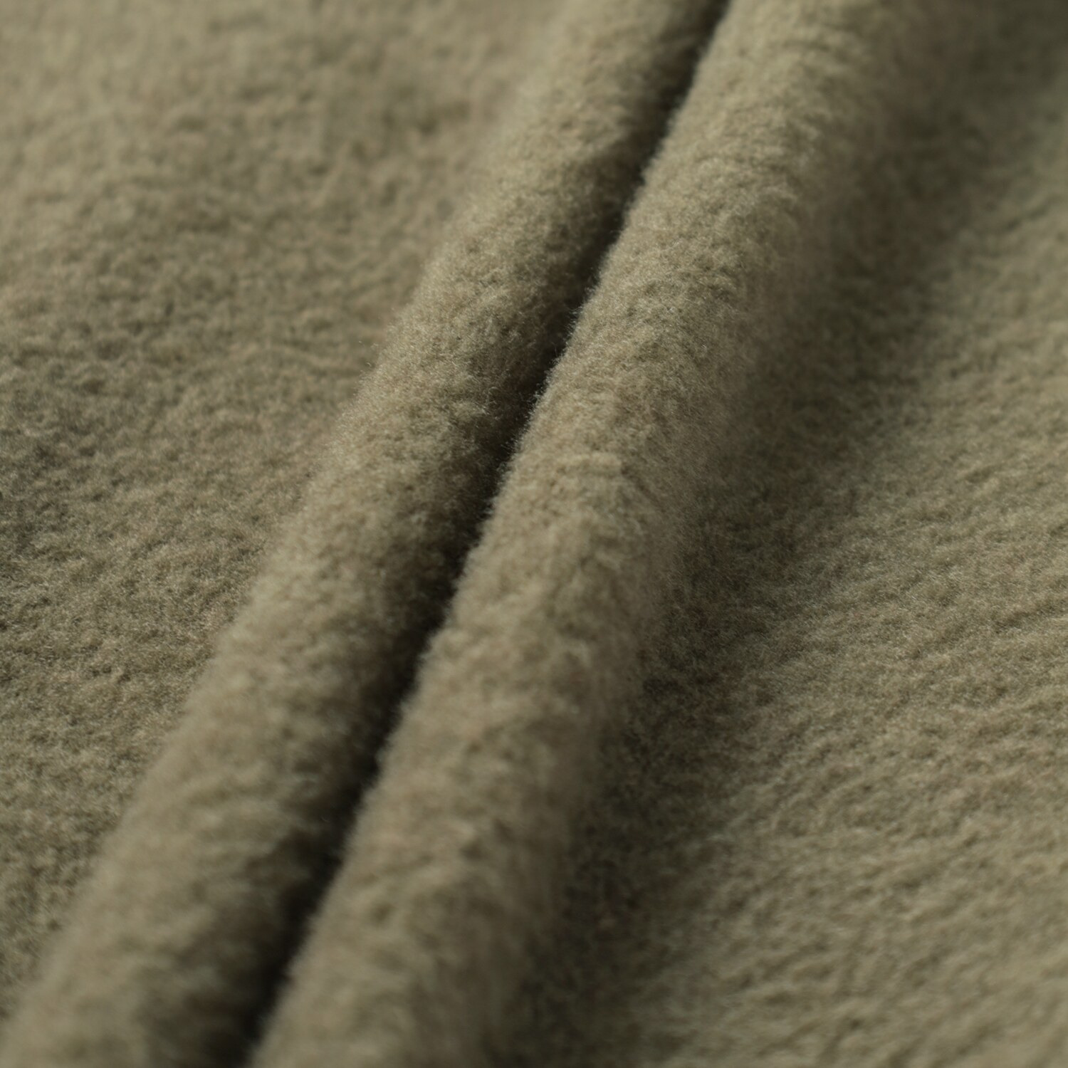 スタイル・ラヴィー フロッキーロゴ アクセント 裏ボアプルオーバー