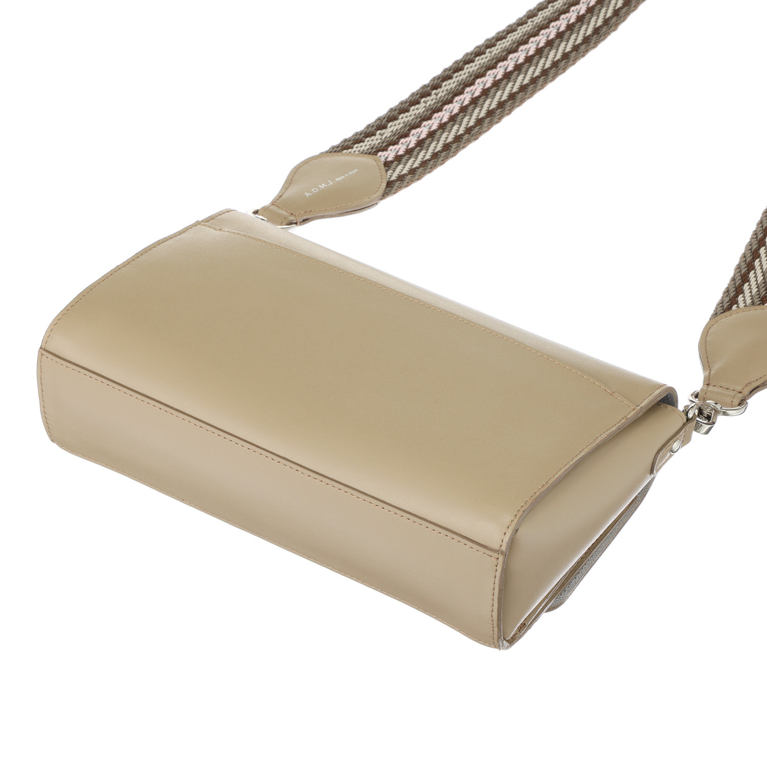 エーディーエムジェイ はっ水 イタリアンレザー ターンロック ショルダーバッグ