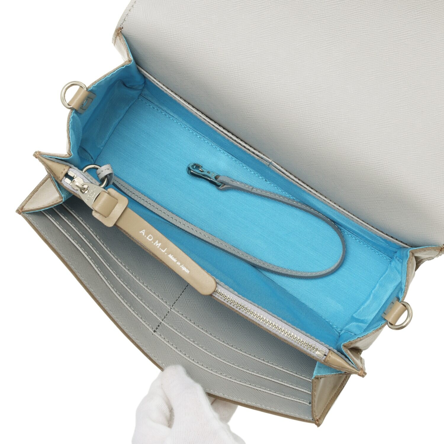 エーディーエムジェイ はっ水 イタリアンレザー ターンロック ショルダーバッグ