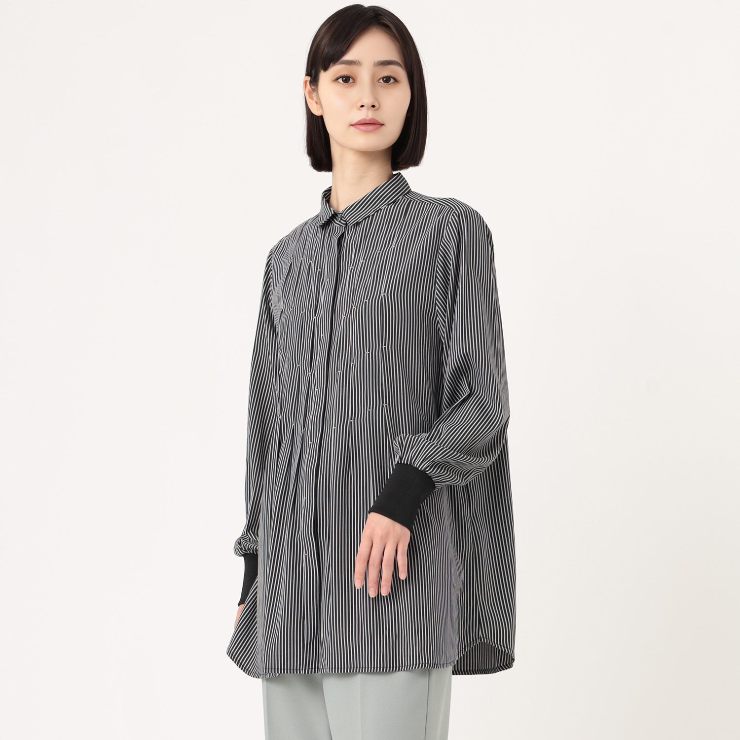ダジュール タックデザイン ストライプブラウス
