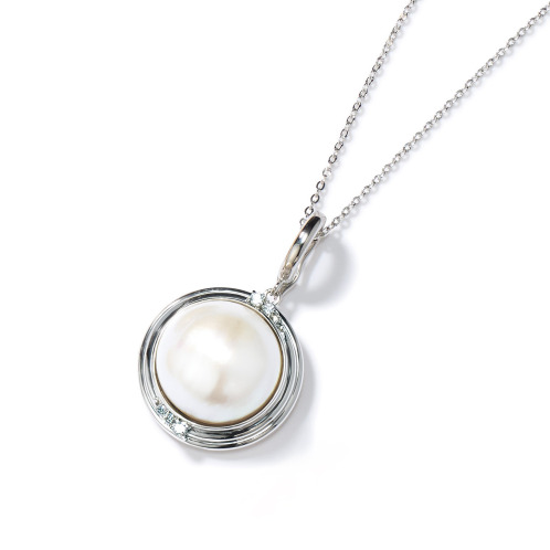 岩崎美智子コレクション　シルバー　１６ｍｍＵＰ　大玉マベパール＆ＣＺ　ペンダント