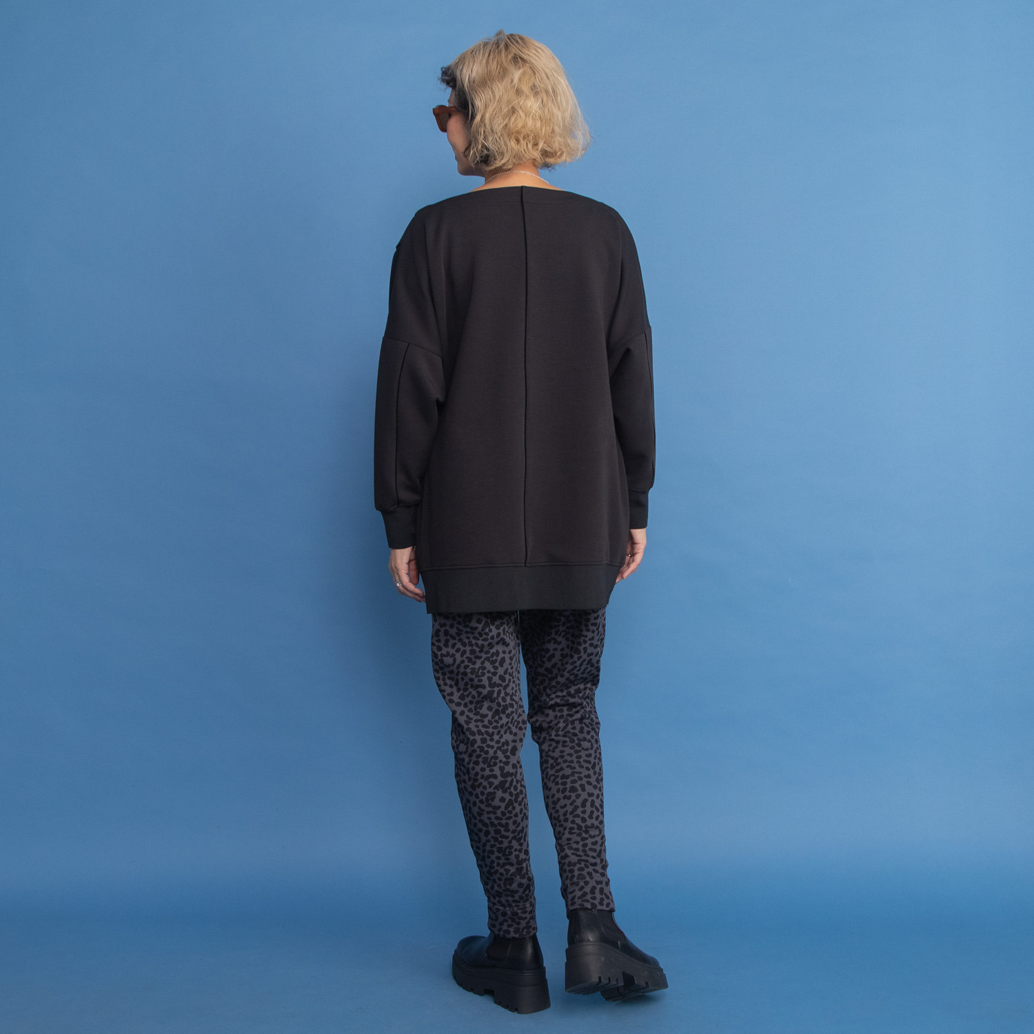 ヨーコモリモト べロアパイピングで カジュアルを格上げ デザインチュニック