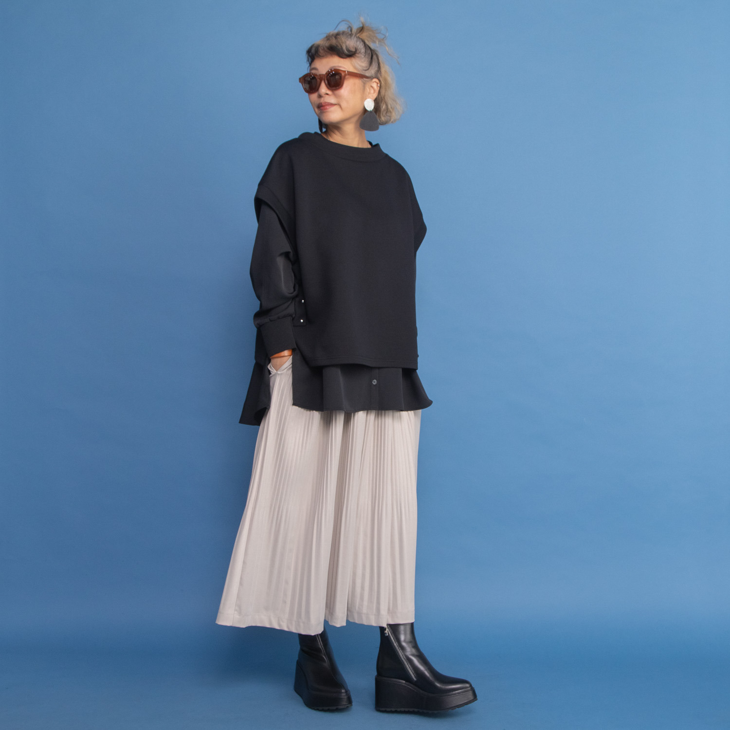 ヨーコモリモト スタッズアクセント ２ウェイデザイン プルオーバーベスト