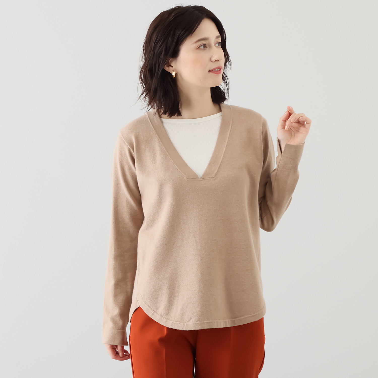 バーチ　ドゥエ 快適着心地！ 深Ｖネック シャツテール ニットプルオーバー