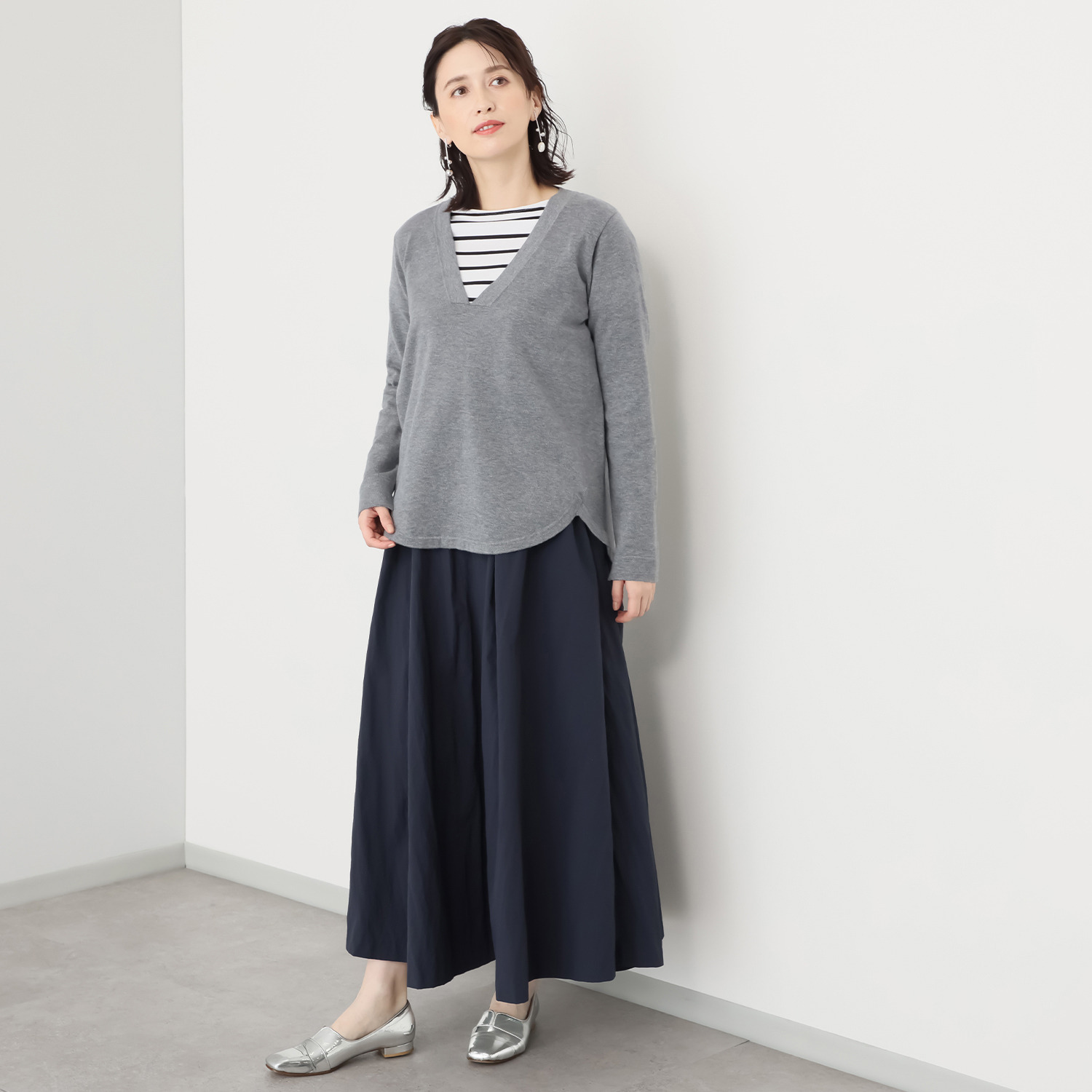 バーチ　ドゥエ 快適着心地！ 深Ｖネック シャツテール ニットプルオーバー