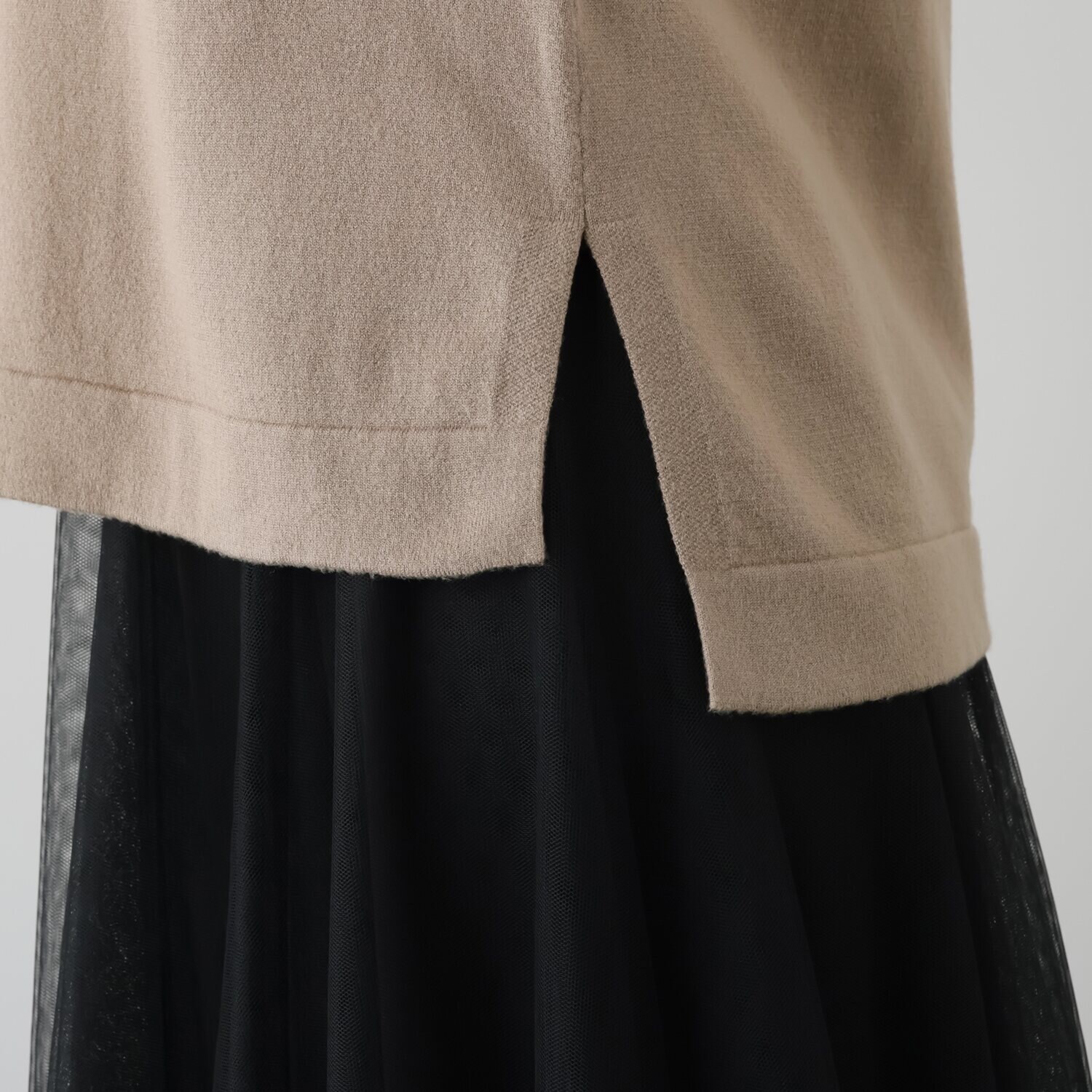 マイジュジュ 一枚で決まる！ オーガンジーニットフリル 配色アクセント ニットプルオーバー