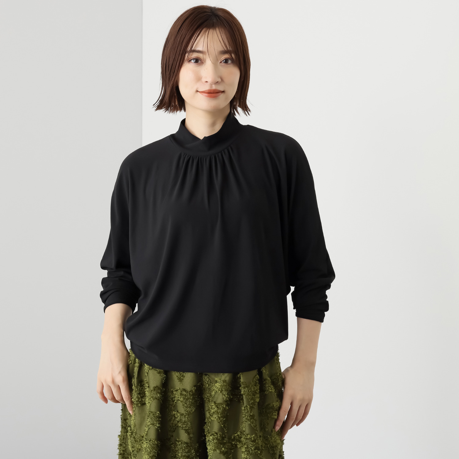 トマケトマ カットジョーゼット ハイネック プルオーバー