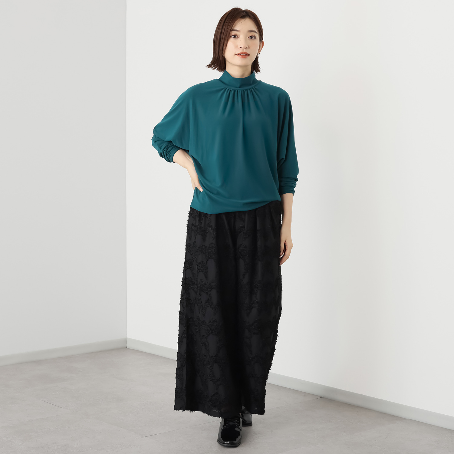 トマケトマ カットジョーゼット ハイネック プルオーバー