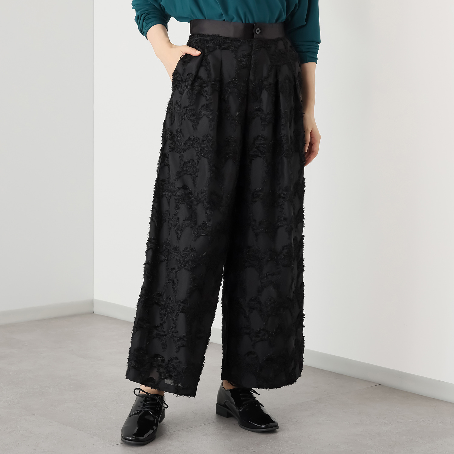 トマケトマ ジャガード ウエストサテン切替 タックワイドパンツ