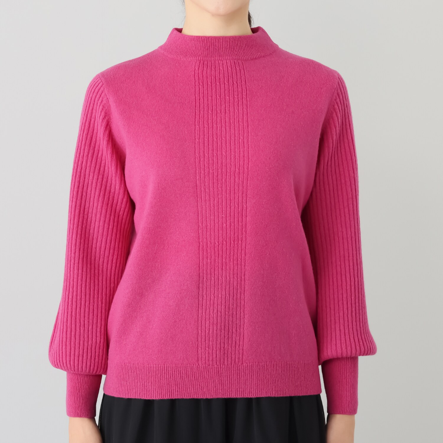 エヌエフ 自社牧場で育った ウール１００％ モックネックプルオーバー