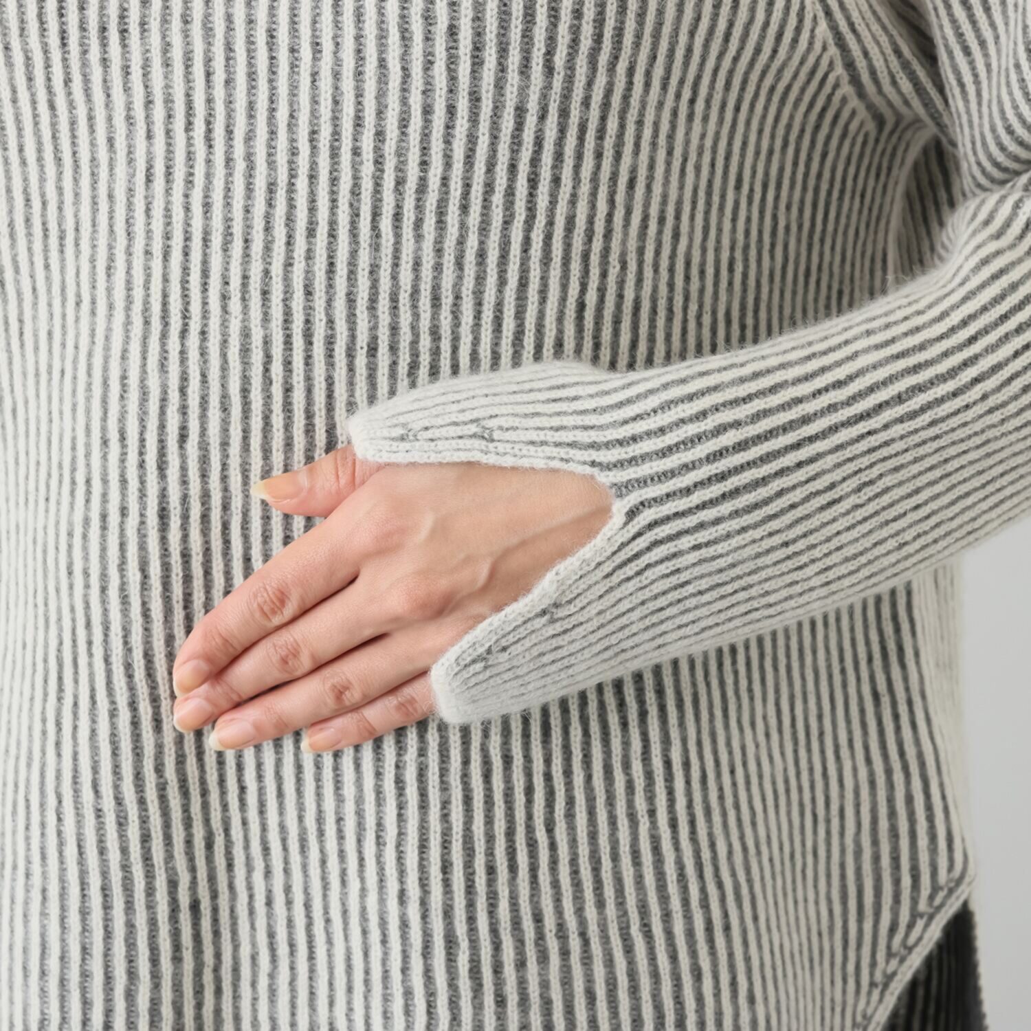 エヌエフ 自社牧場で育った ウール１００％ 畦編プルオーバー