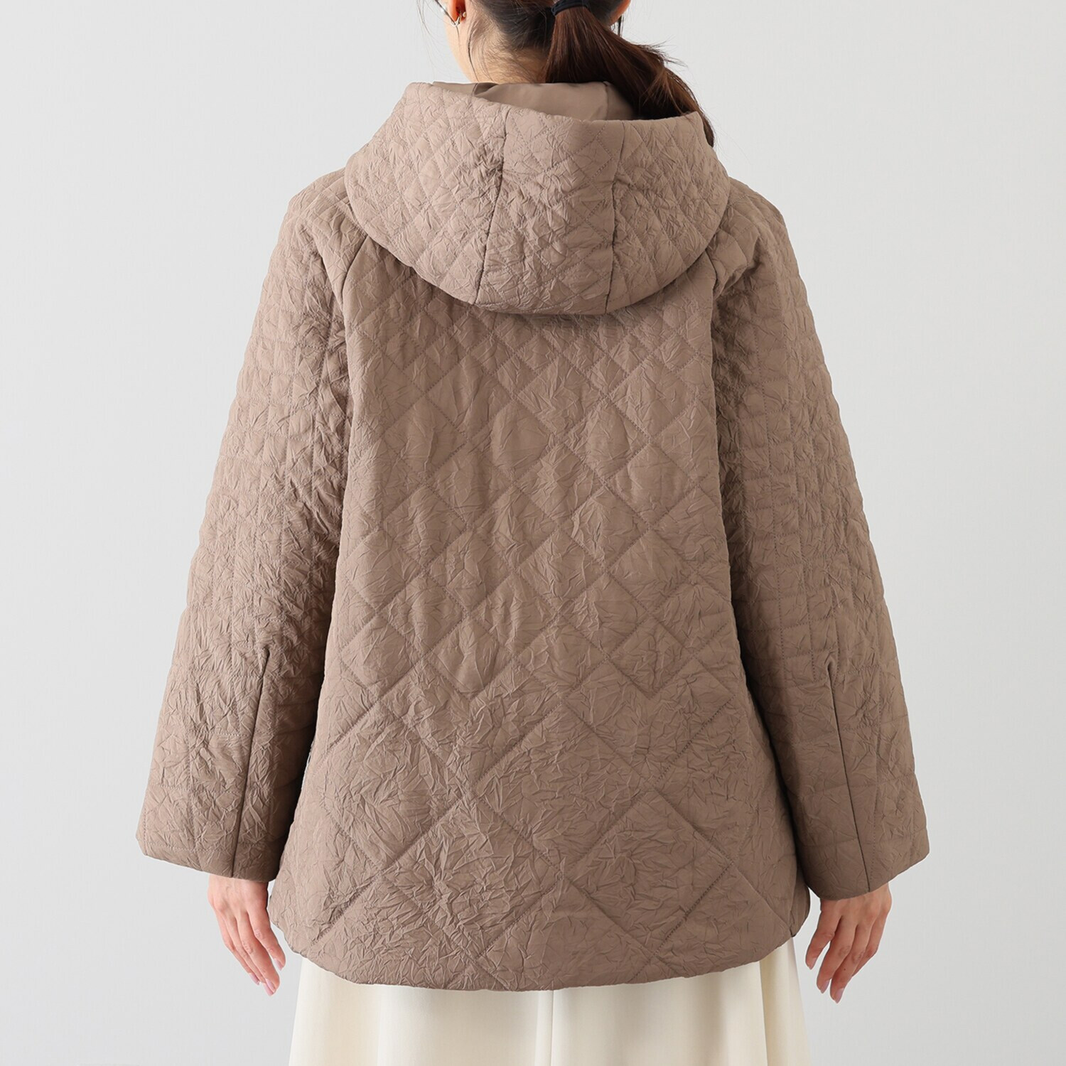 元町ゼラール ワッシャータフタ グラデーションキルト ミドル丈フーディーコート