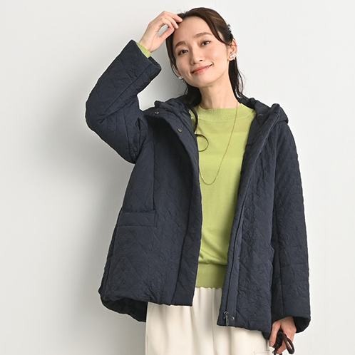 元町ゼラール ワッシャータフタ グラデーションキルト ミドル丈フーディーコート