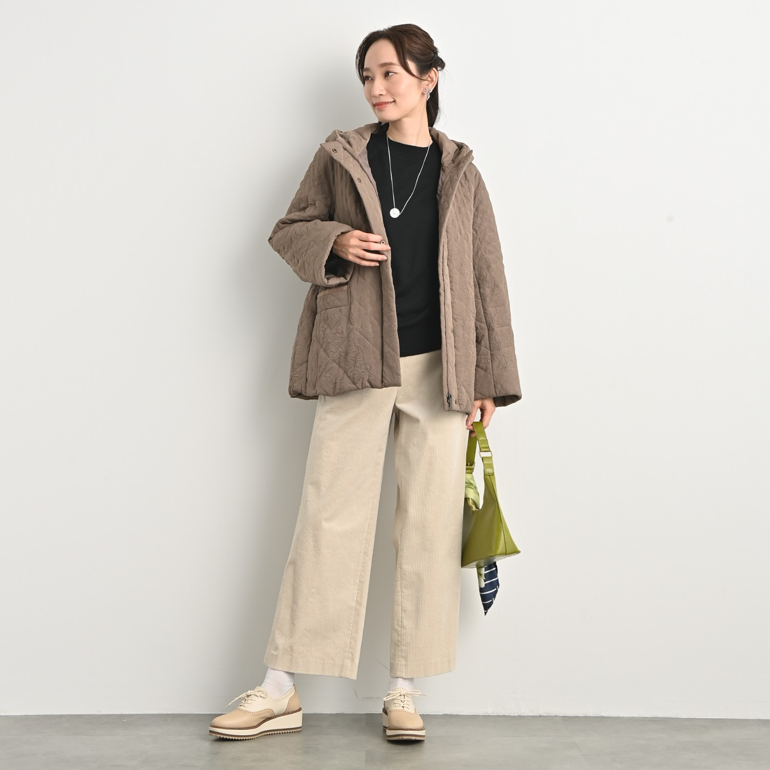 元町ゼラール ワッシャータフタ グラデーションキルト ミドル丈フーディーコート