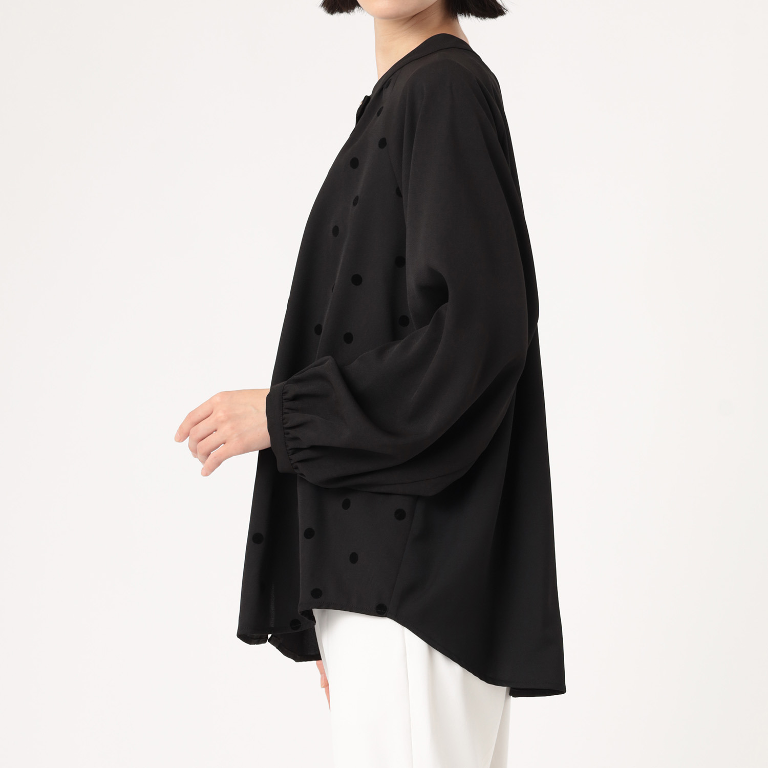 アリュメット ドットフロッキーブラウス