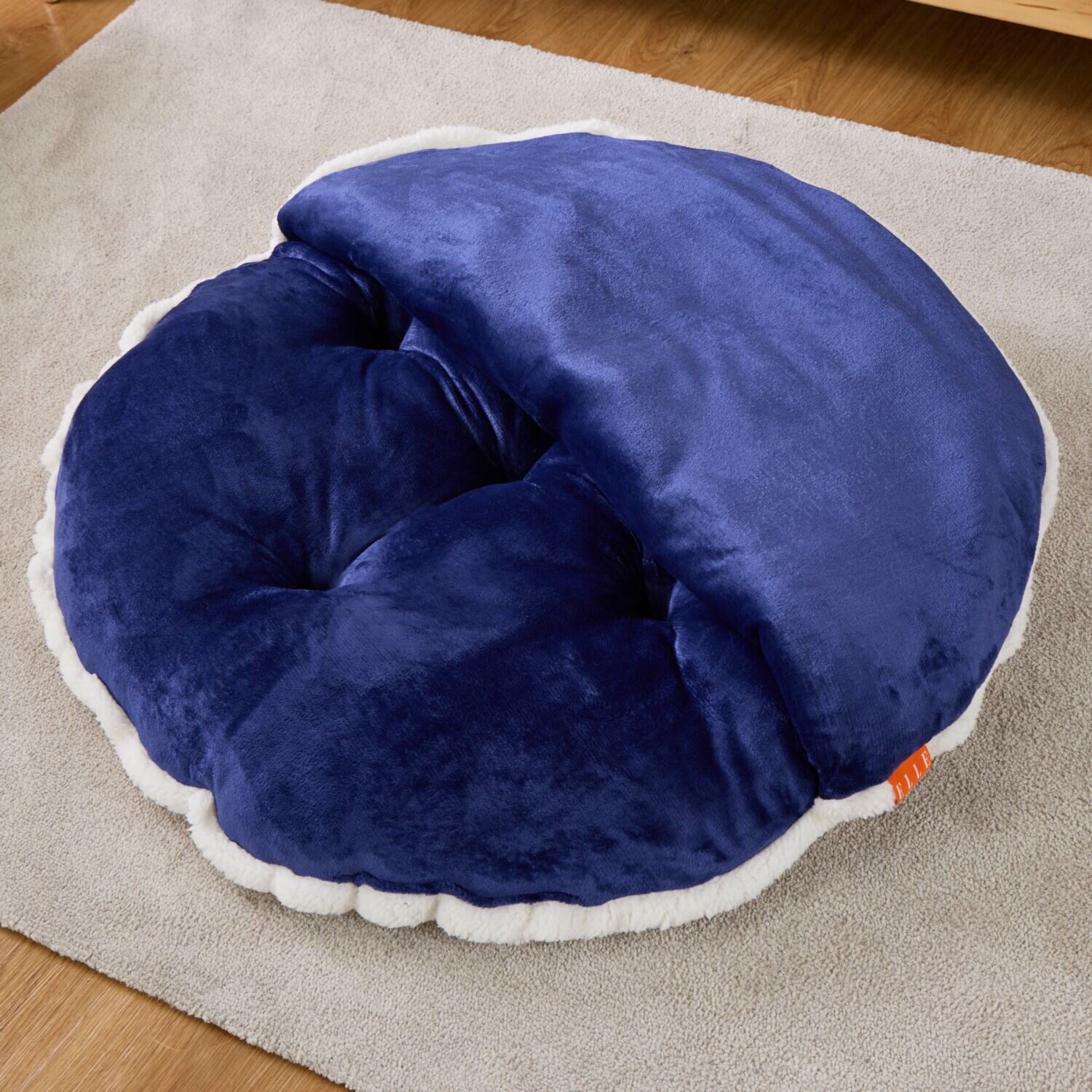 ＥＬＬＥ　ＨＯＭＥ ウィンターコレクション バーガークッション ＜直径９０ｃｍ＞