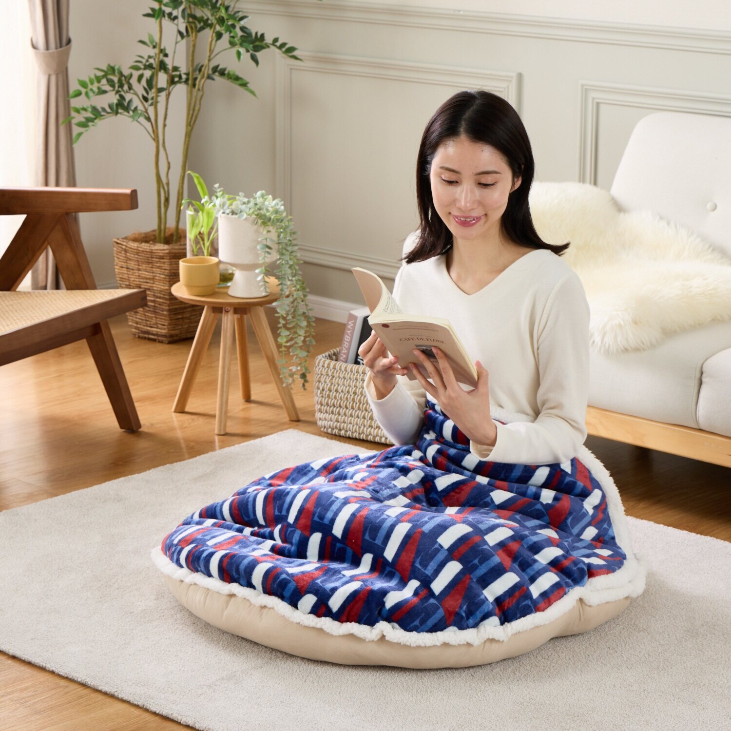ＥＬＬＥ　ＨＯＭＥ ウィンターコレクション バーガークッション ＜直径９０ｃｍ＞