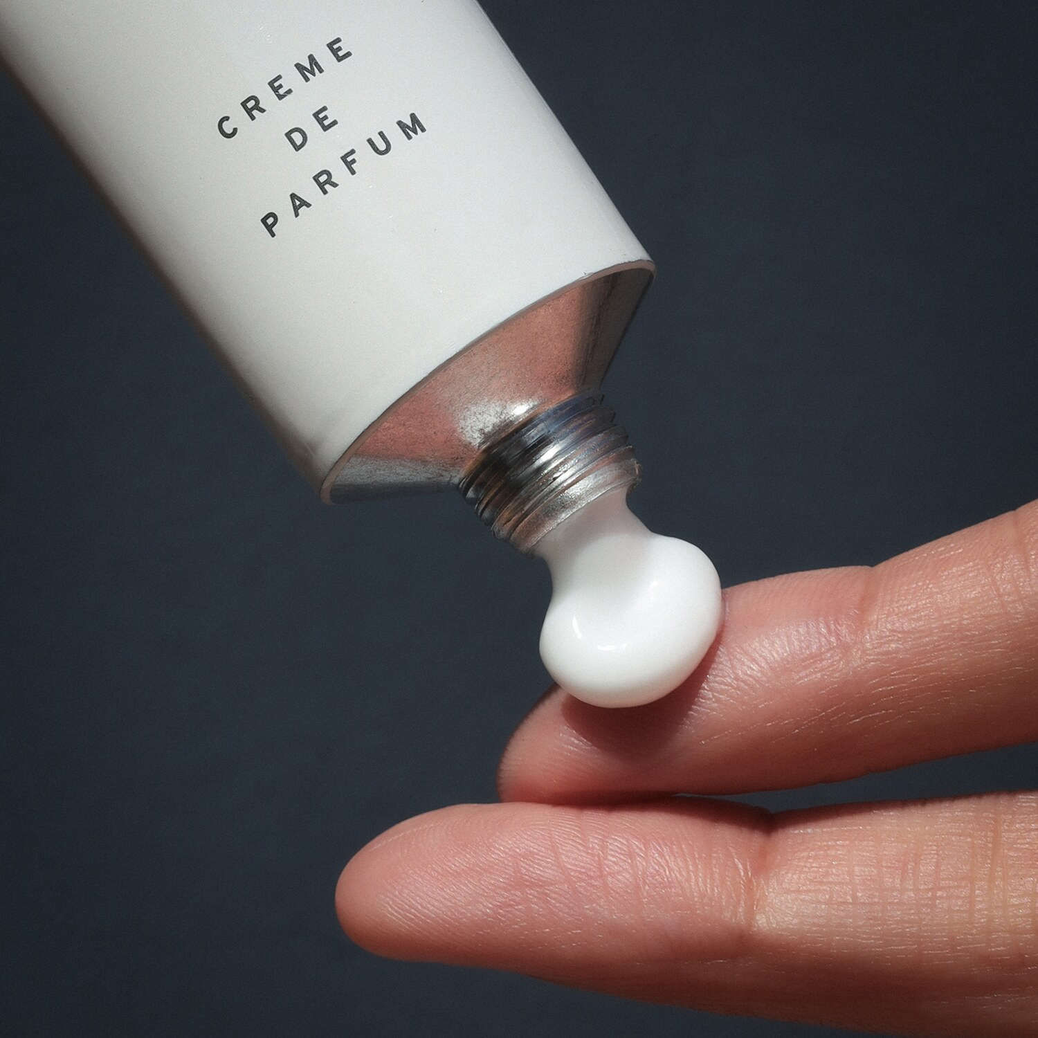 ショーレイヤード 爽やかな香りが ほのかに広がる ハンドクリーム クレムドゥパルファム “シャンパン” “フレッシュペア” 特別セット 