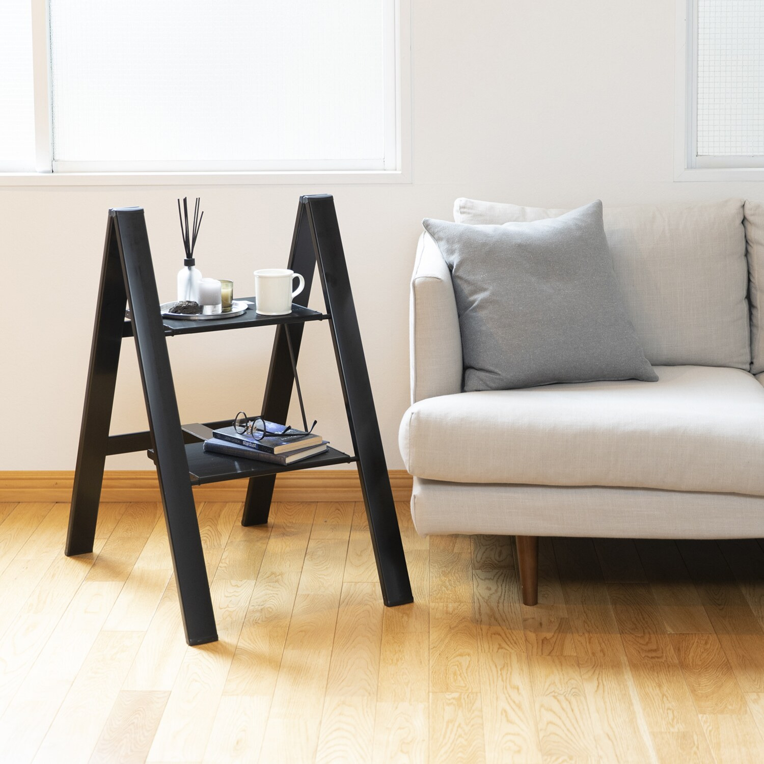 創業７０周年の 国内老舗メーカー発！ 幅広ステップなのに すっきり畳める スリムステップ２段