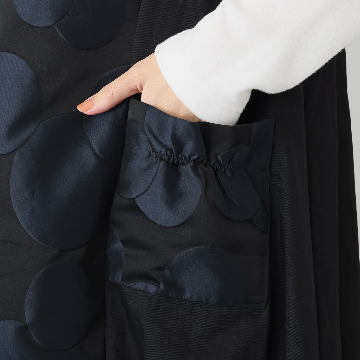 コイビトミサキ ドットジャガード ノースリーブワンピース