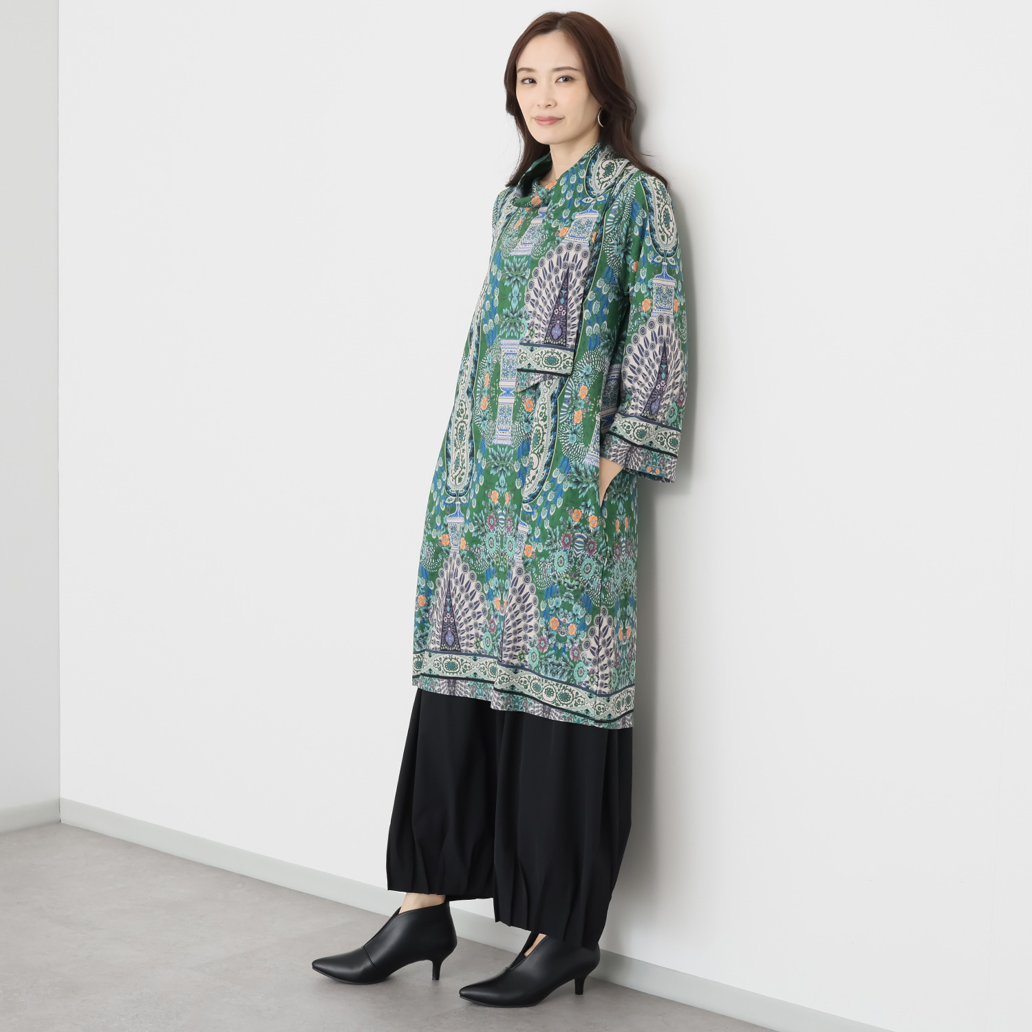 コイビトミサキ オリエンタル柄 ネックアクセント チュニック