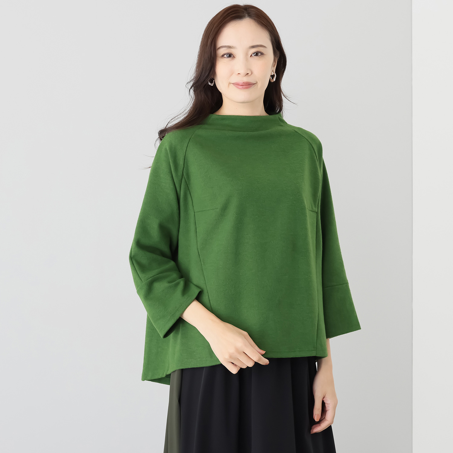 コイビトミサキ バックボタンデザイン 微起毛プルオーバー