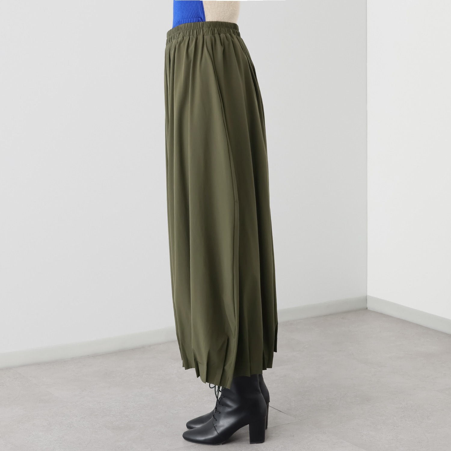 コイビトミサキ タックアクセント バルーンパンツ