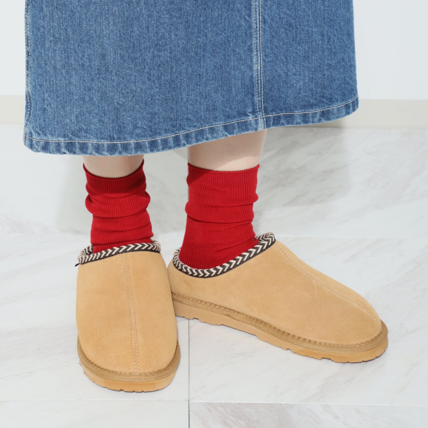 ベアパウ はっ水牛革スエード ムートン調 厚底スリッポンシューズ “タビタ”