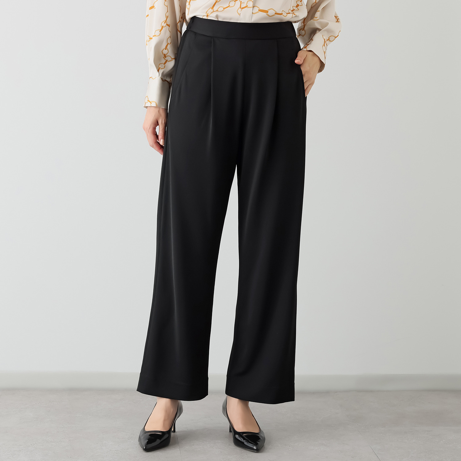 ヴィアッジャーレ ドレープジャージー ワイドパンツ