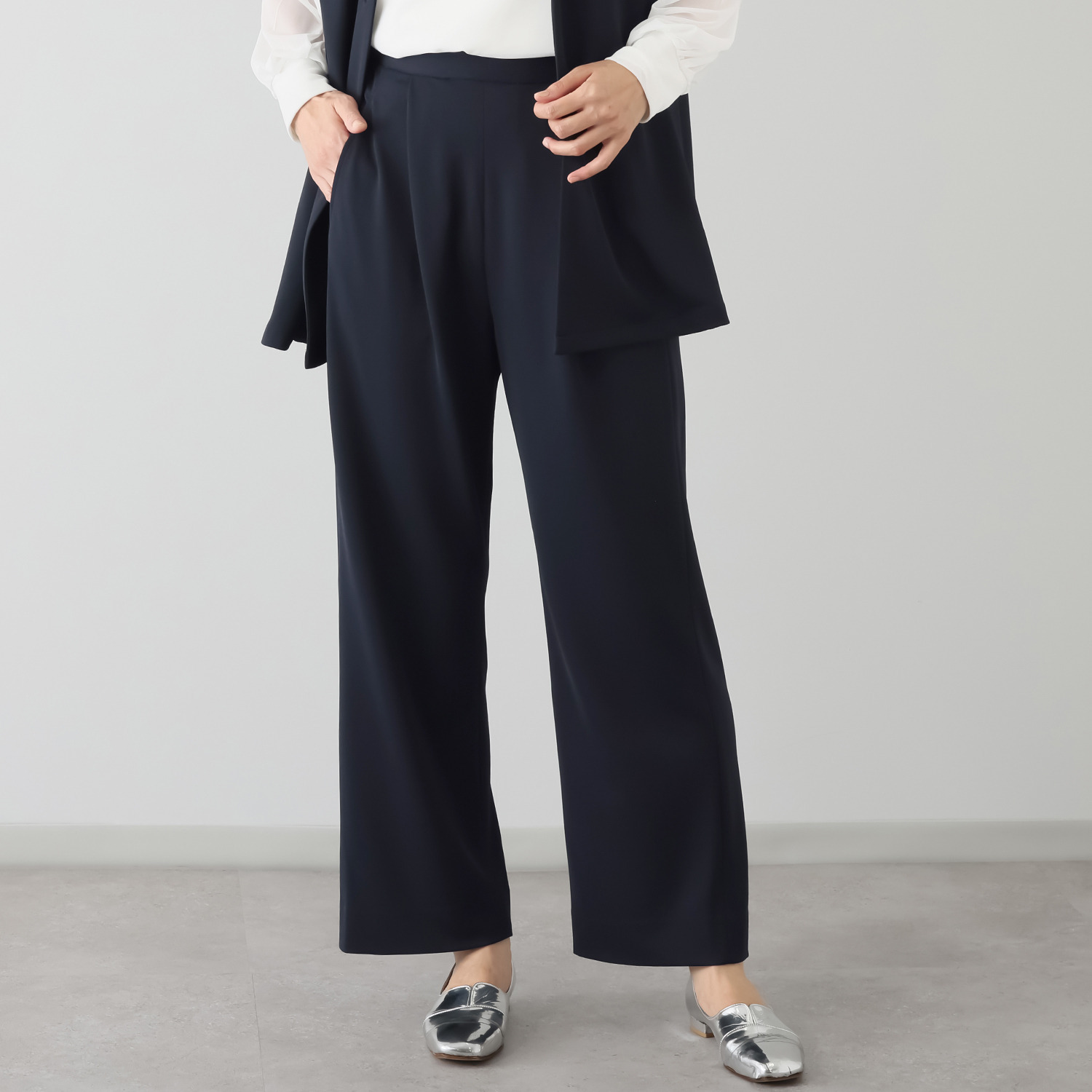 ヴィアッジャーレ ドレープジャージー ワイドパンツ