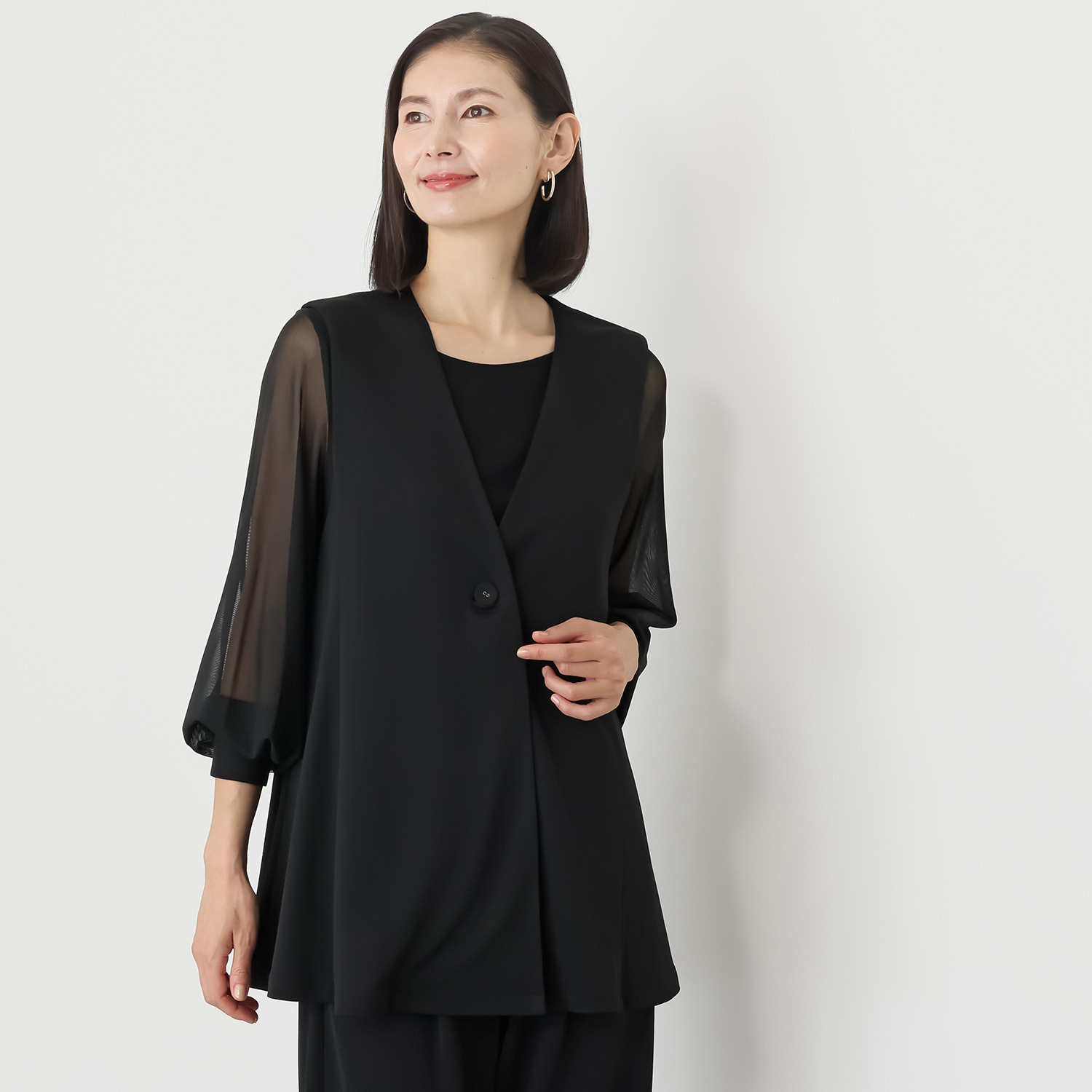 ヴィアッジャーレ ドレープジャージー フレアーシルエットジレ