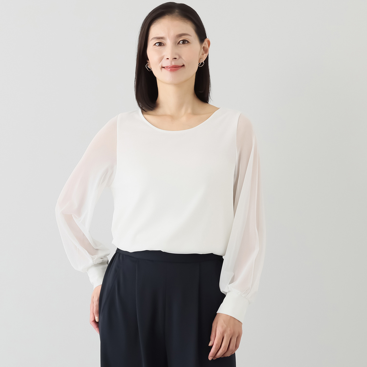 ヴィアッジャーレ チュールレイヤード ふんわりスリーブ プルオーバー