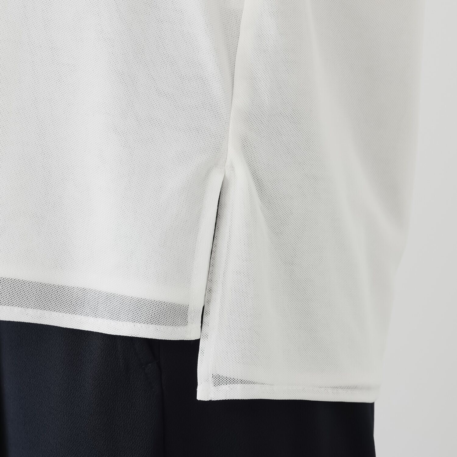 ヴィアッジャーレ チュールレイヤード ふんわりスリーブ プルオーバー