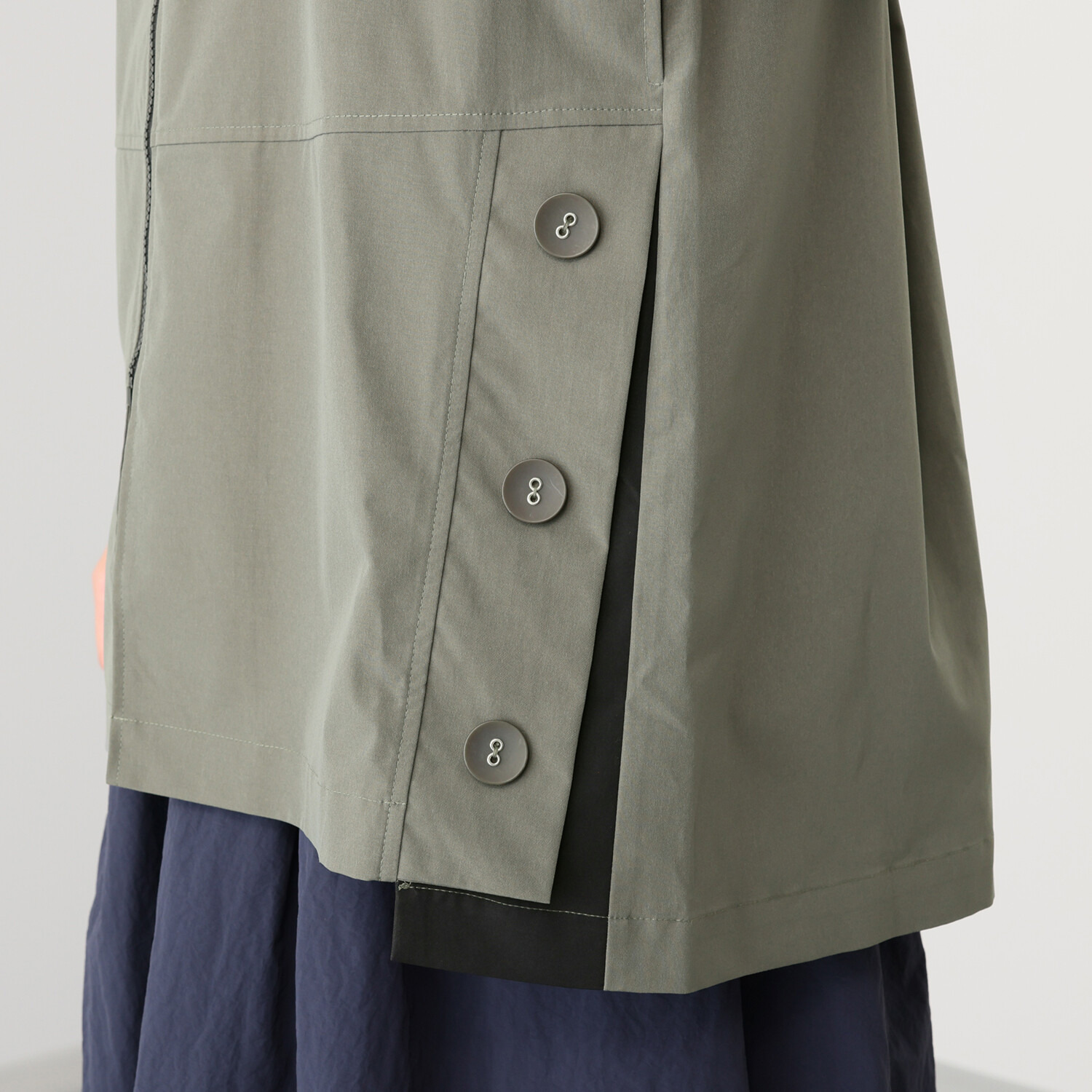 アリュメット 防風ラミネートクロス ミドルコート