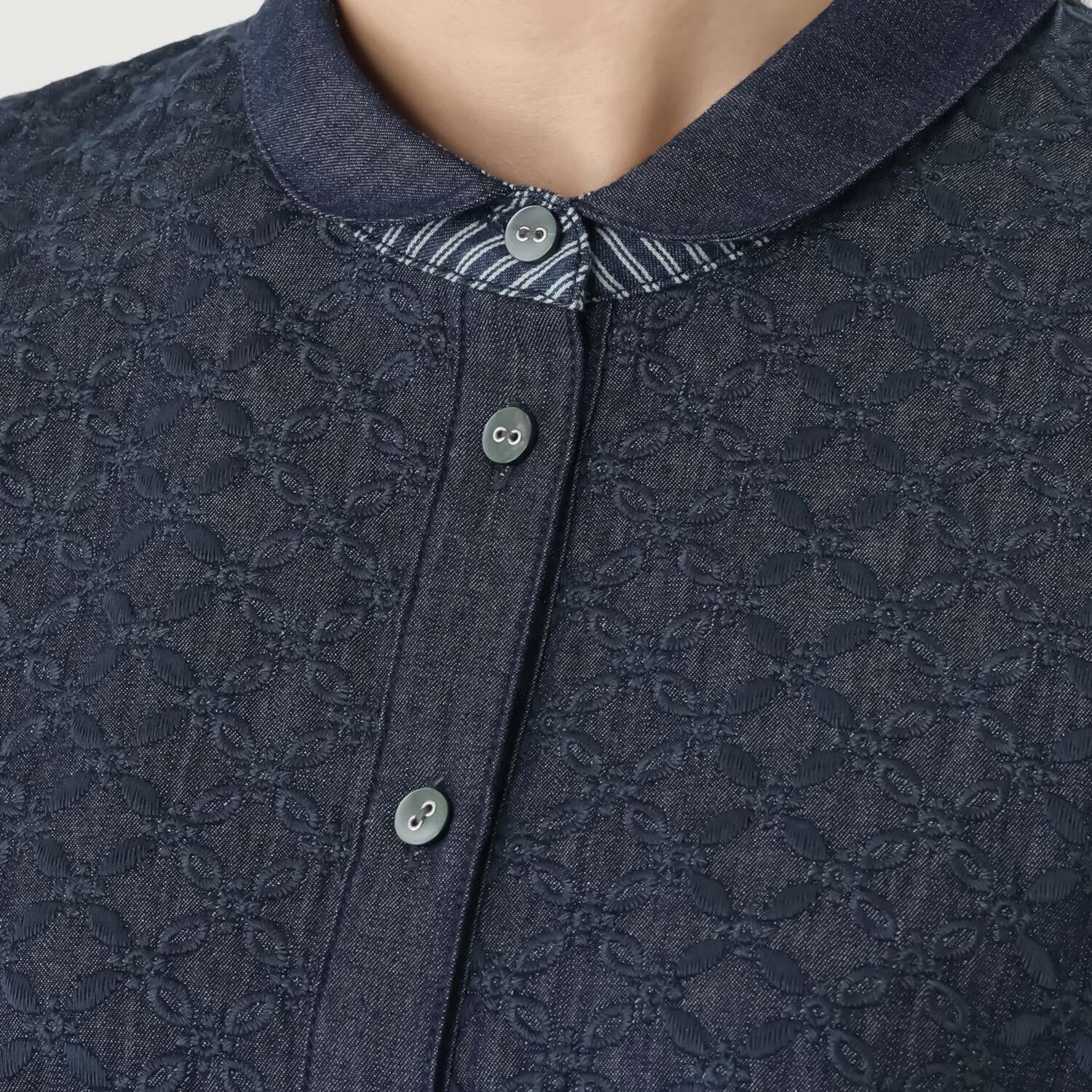 ダジュール 刺しゅうデニムブラウス