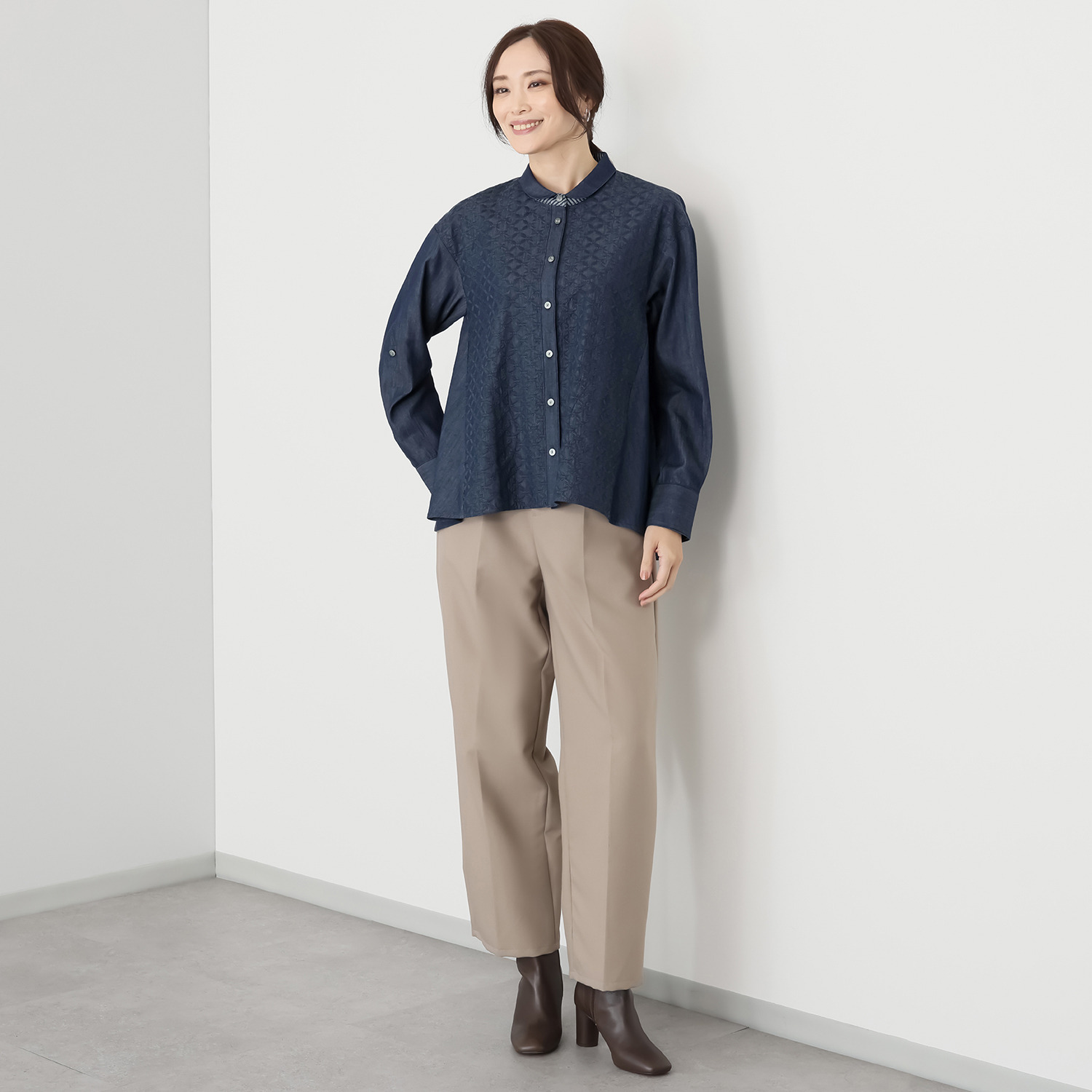 ダジュール 刺しゅうデニムブラウス