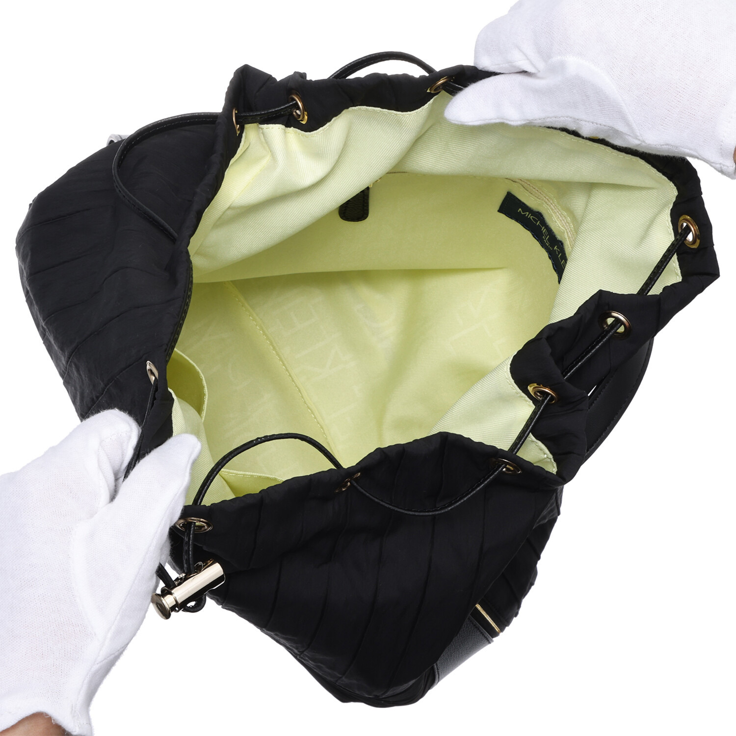 ミッシェル　クラン はっ水 シワプリーツ 巾着ショルダーバッグ